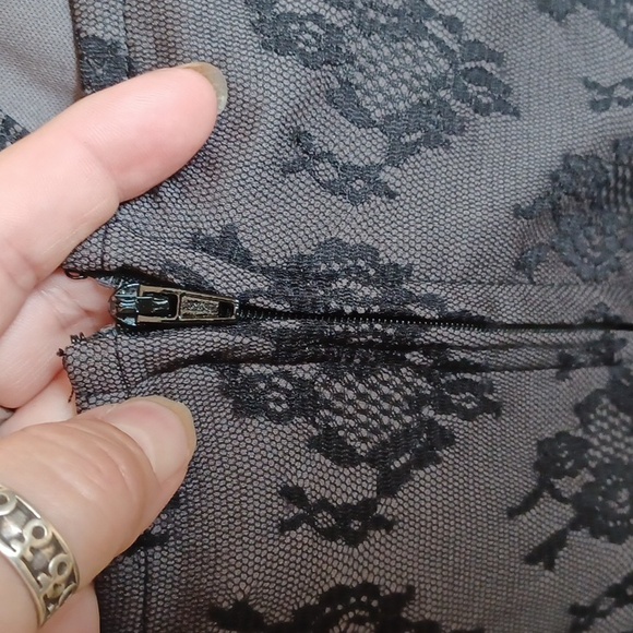 Hot topic COSMIC AURA SKELETON FAIRY LACE THIN STRAPS ZIP CLOSURE HANKY HEM - Picture 10 of 17